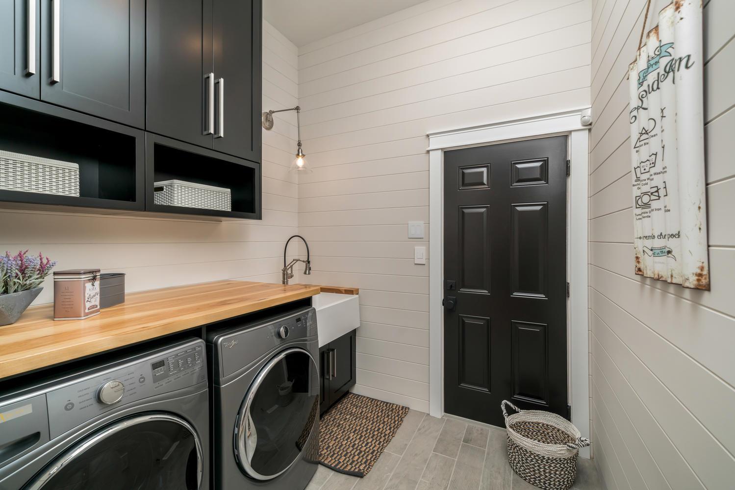 212 Forest Creek Dr Kitchener-large-029-63-Laundry-1500x1000-72dpi.jpg